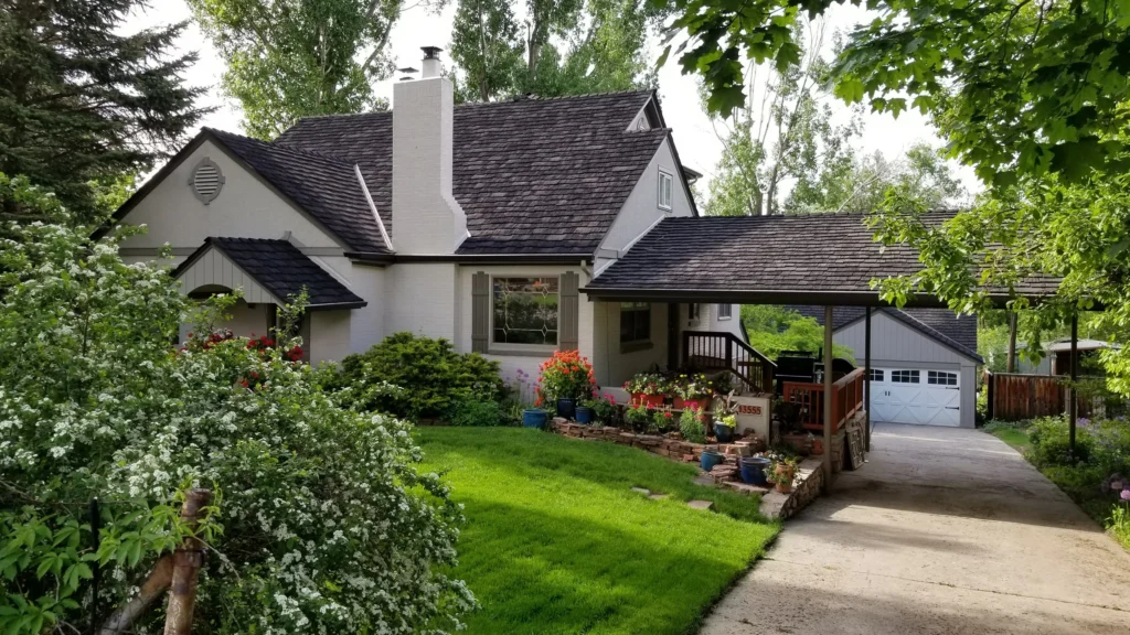 Low maintenance synthetic roof