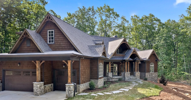 South Carolina custom home with CEDUR Walden siding built by Will Morrison Construction.
