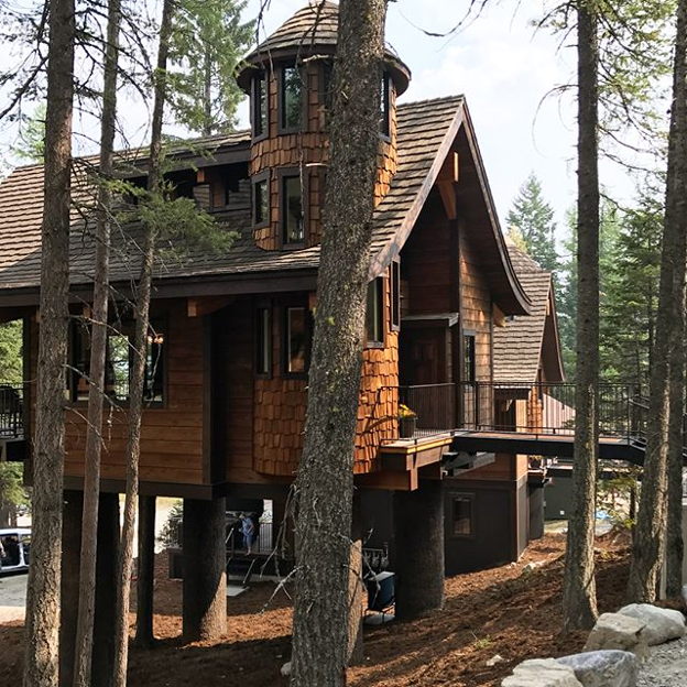 Snow Bear Chalets in Whitefish Montana with CEDUR wood roof.