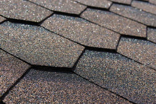 Asphalt shingles vs fiberglass shingle roof